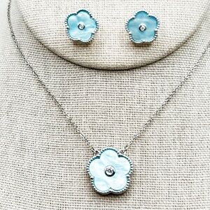 NWOT 18k GP stainless steel blue clover set, necklace is adjustable to 18”